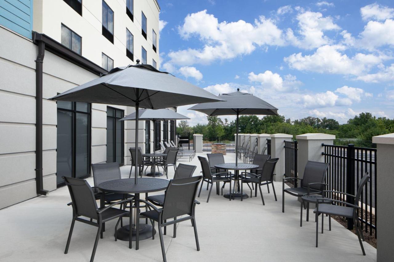 Fairfield By Marriott Inn & Suites Whitsett Greensboro East Exterior photo